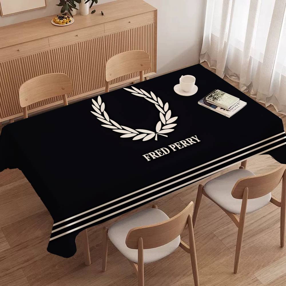 Obrus prostokątny z logo FRED  – Home Textiles Today Logo recenzja i cena